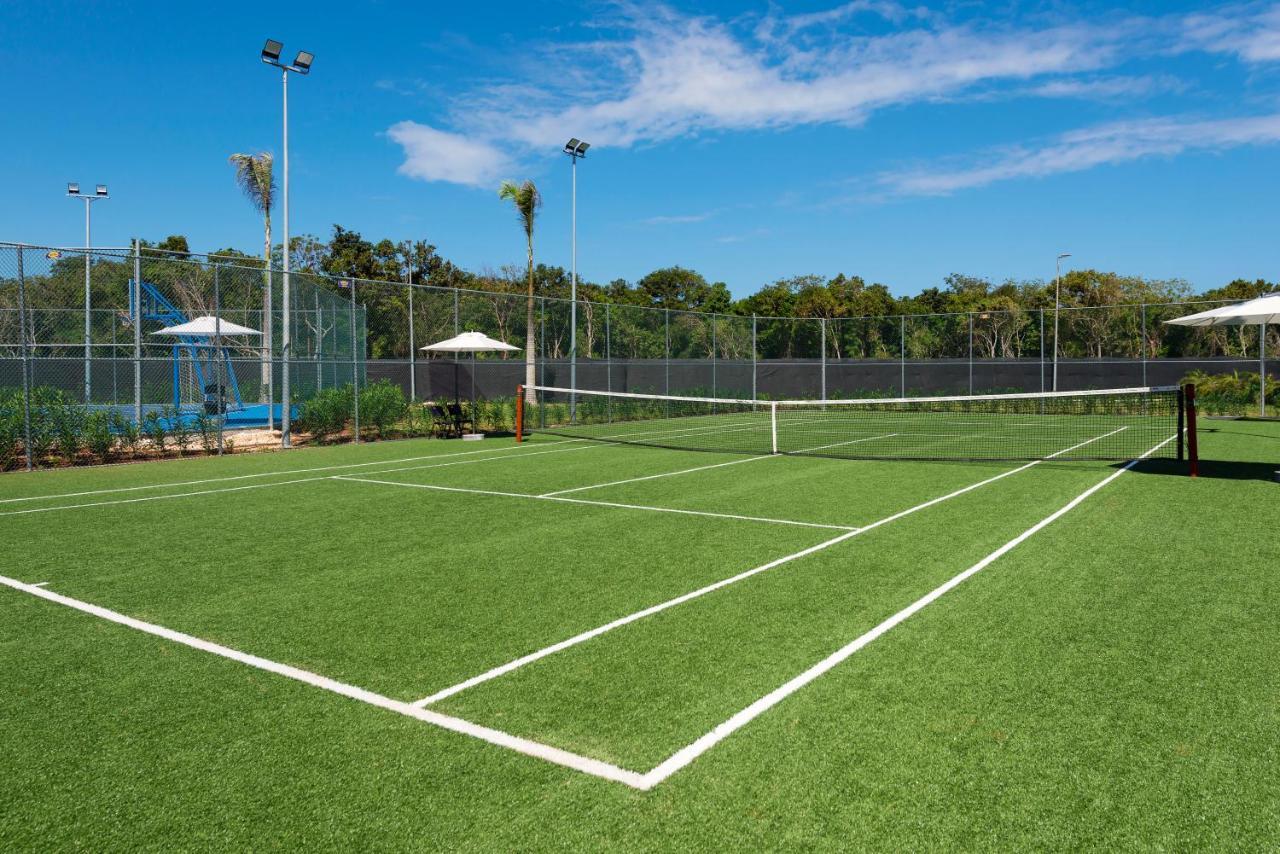 Ocean Eden Bay (Adults Only) 호텔 Spring Rises 외부 사진 Tennis court at the Club