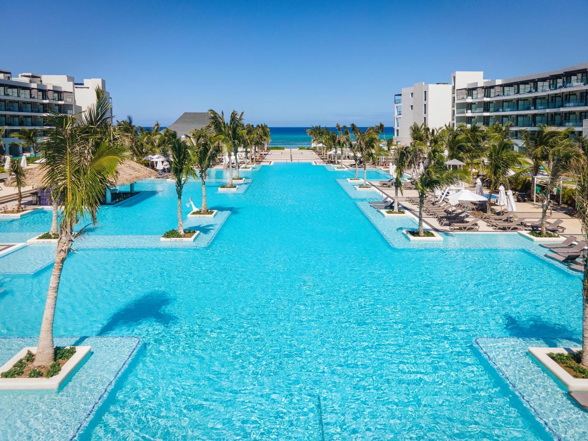 Ocean Eden Bay (Adults Only) 호텔 Spring Rises 외부 사진 The Grand at Moon Palace