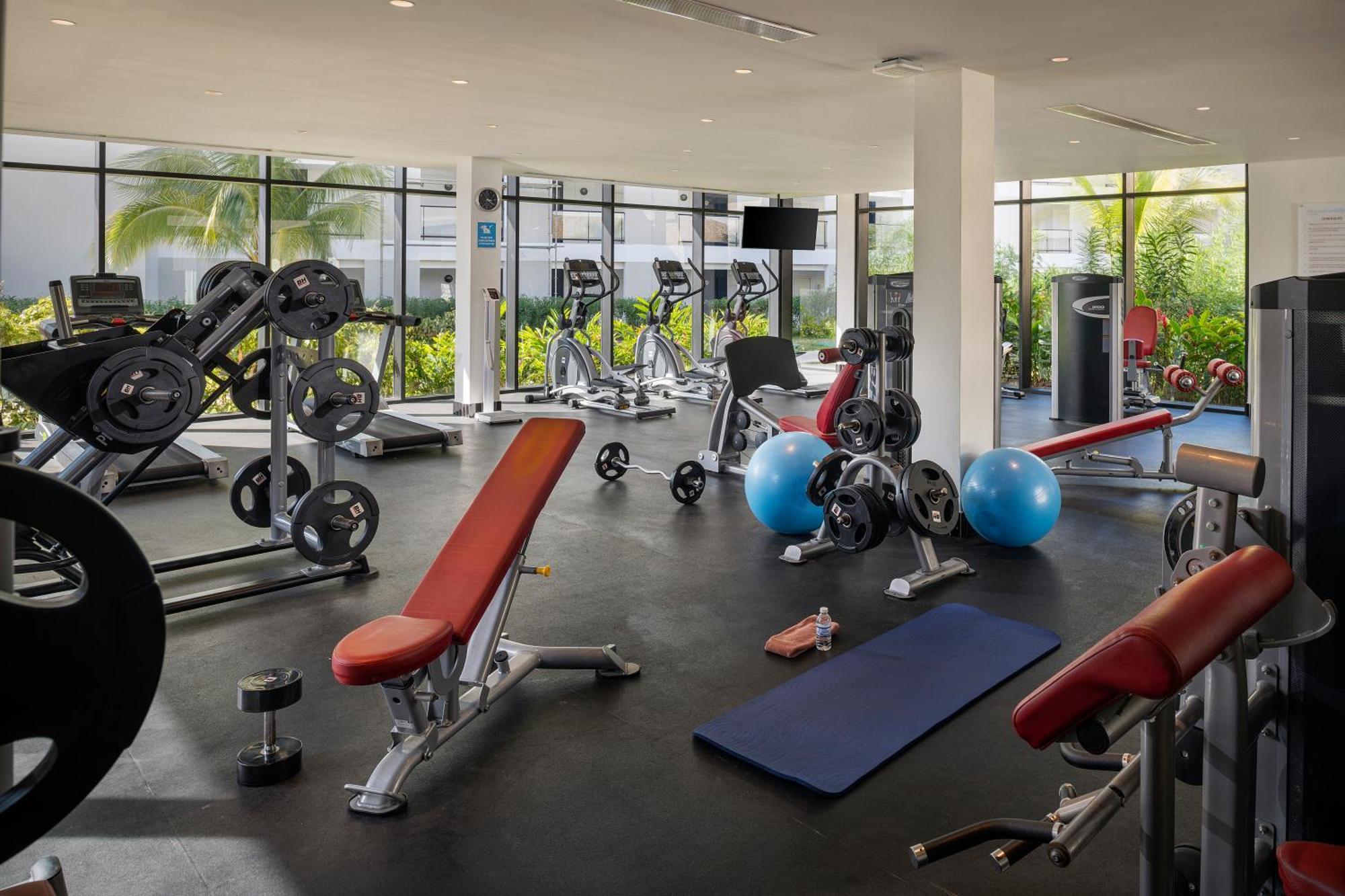 Ocean Eden Bay (Adults Only) 호텔 Spring Rises 외부 사진 The gym at the hotel